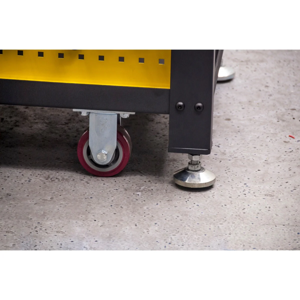 Strong Hand Tools Rhino Cart w/Accessories (TD5-4830Q-K3) - Image 9