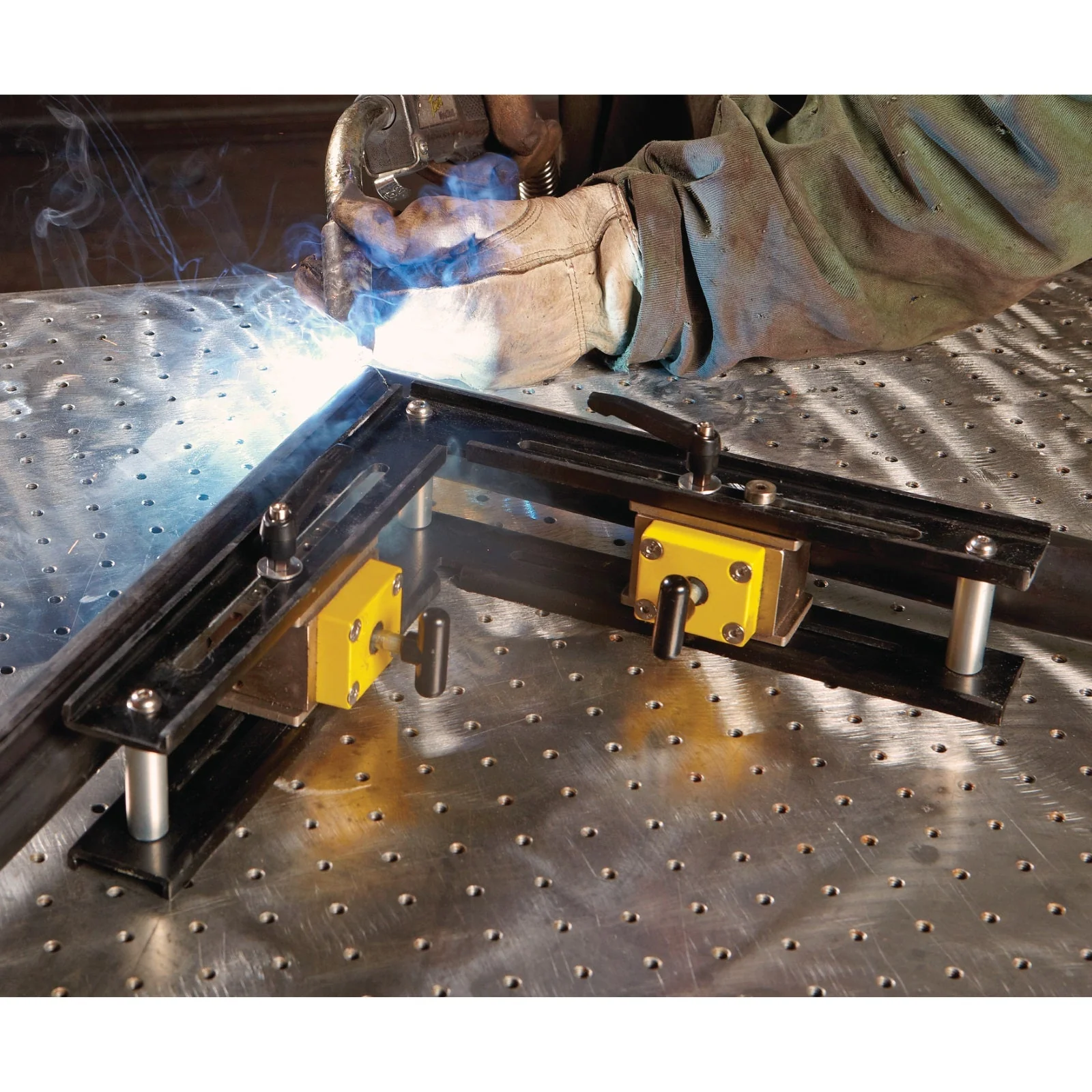 Tweco 400lb SMRA400 Magnetic Right-Angle Clamp (9255-1067) - Image 5